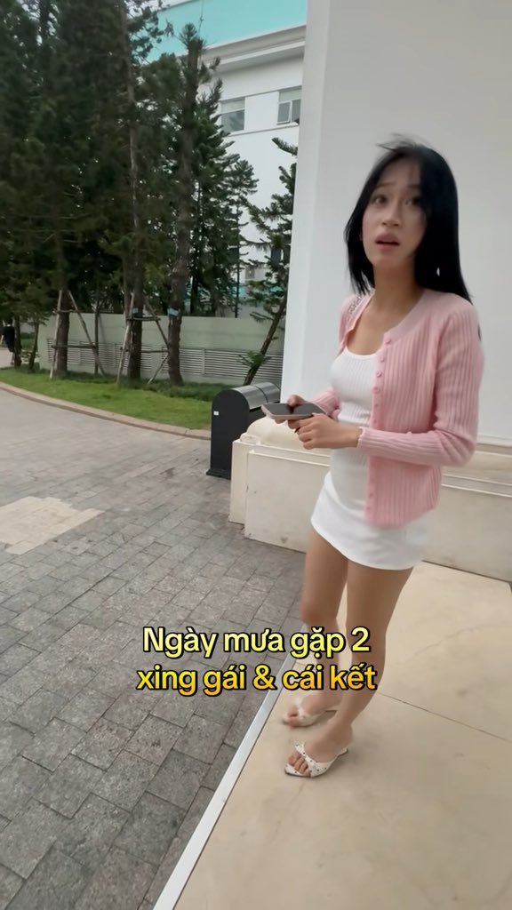 Ngày mưa gặp 2 xinggai với cái kết #rizz #beautiful #pickup #funny #funny