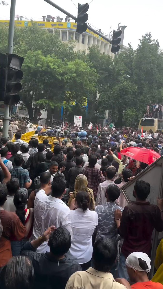 भीख नहीं माँग रहे हैं!✊हमें हमारा अधिकार चाहिए,🚩#ReservationReform #studenya #EqualOpportunity #StudentsRights #indian #media #bjp #ugc