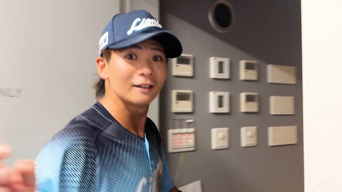 / 祝10勝&初ヒーロー! 勝利のハイタッチ気分! \ 今日はもちろん、#平良海馬 投手と #仲田慶介 選手に祝福ラッシュ! そんなヒーロー二人の天然なハイタッチにご注目ください 笑 ▼全容はこちら #seibulions #打破 #圧倒的至近距離 #アオフェス2026