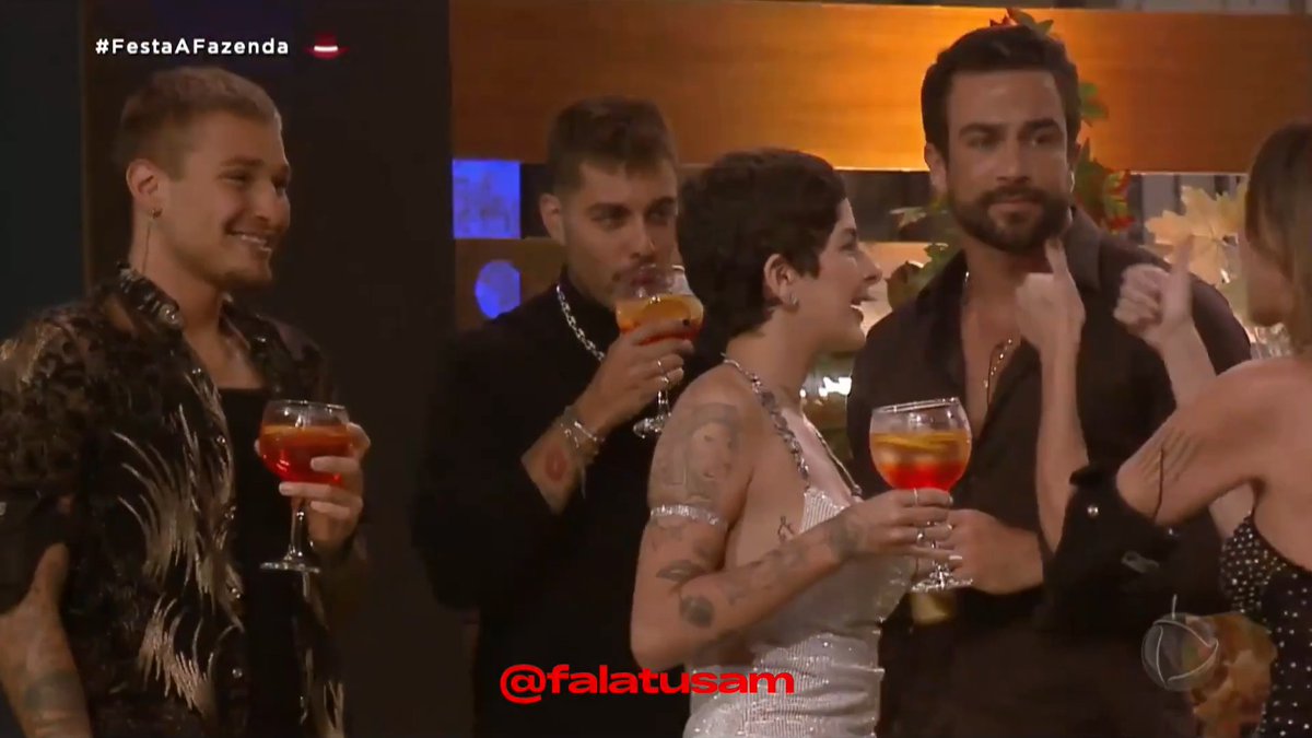 🔥🚜 Aquecimento AF18: Lizi Gutierrez foi à Festa da Final para causar! Tirou satisfação com quem falou dela, jogou bebida e até empurrou um participante. Na minha opinião, foi a melhor e mais caótica Festa da Final até hoje. #AFazenda | #AFazenda18