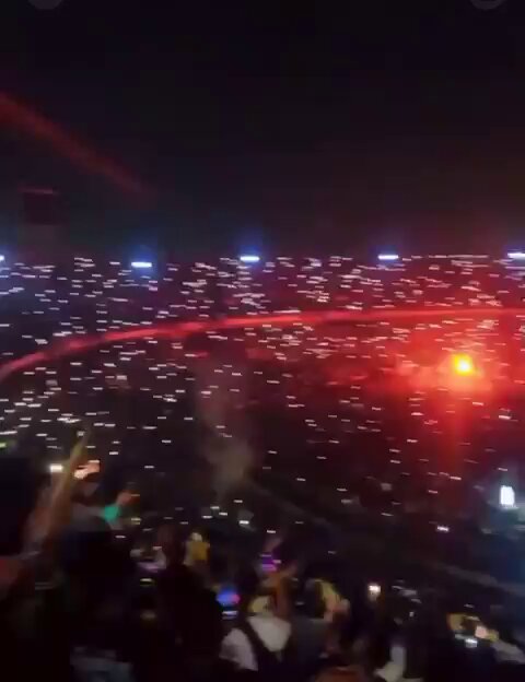 In the history of Ghanaian music, Stonebwoy is the only artiste to have fully SOLD-OUT Accra Sports Stadium Twice (2x) 🇬🇭🏟️🚀 — 2023 — 2025 legacy 🐐 #WakeUP