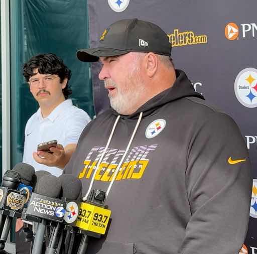 Mike McCarthy advocates for keeping 4 quarterbacks. I have a feeling it’s gonna happen. He blamed Roman Wilson for the Will Howard interceptions. I get a feeling they all stay.