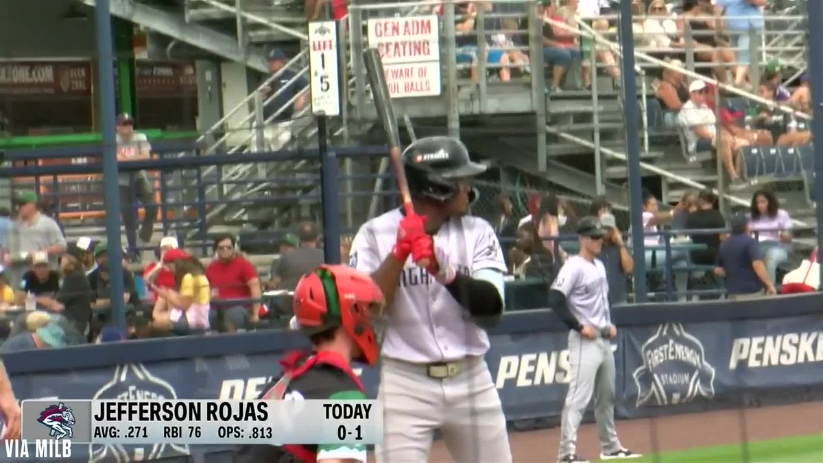Jefferson Rojas goes deep!