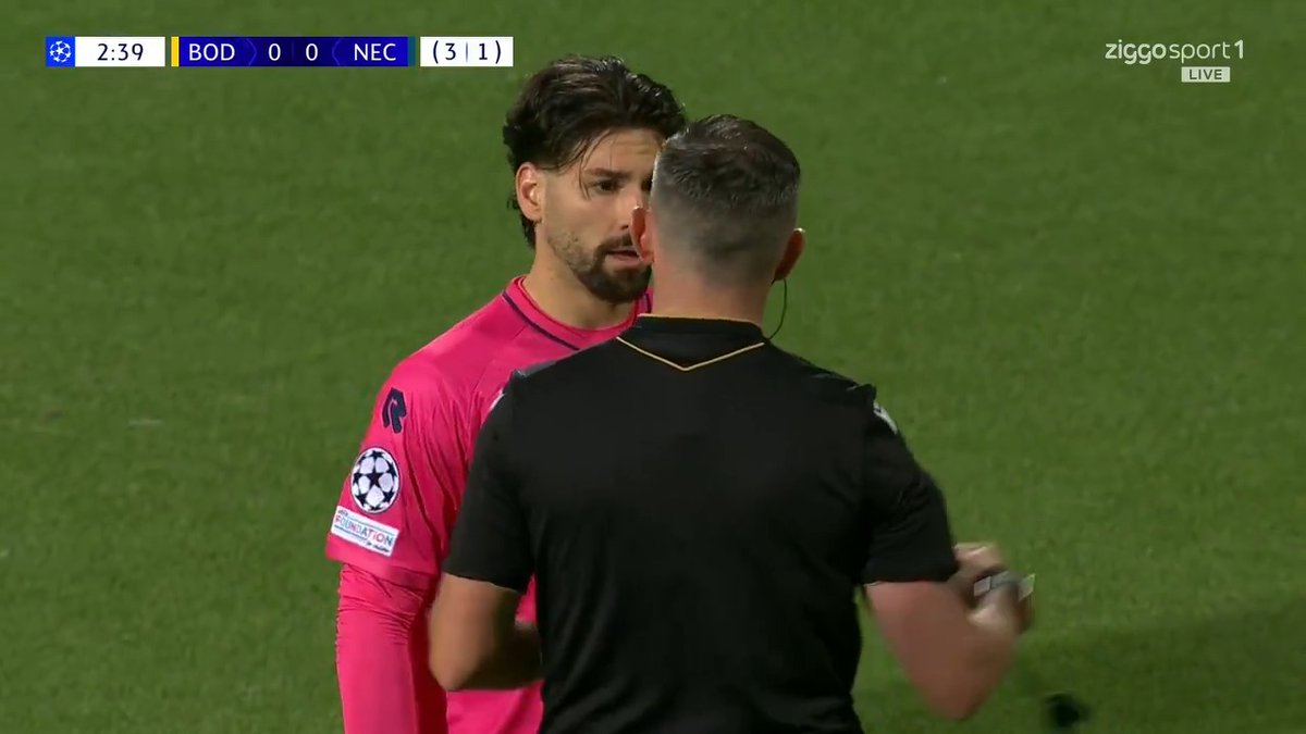 NEE NEE NEE... 😭 Rood voor N.E.C.-doelman Gonzalo Crettaz ❌ #ZiggoSport #UCL #BODNEC