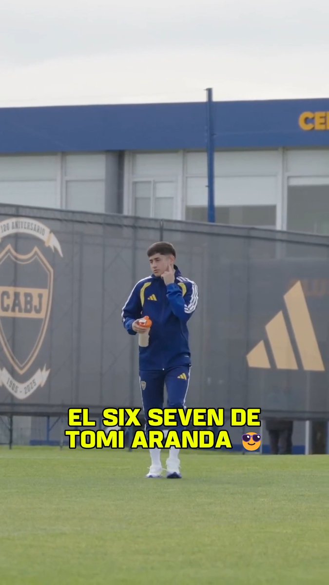 ¡¡LAS JOYAS DE BOCA SE DIVIERTEN!! Leonel Flores agarró la cámara y le pidió a Tomi Aranda que haga el six seven... ¡y el 10 del Xeneize cumplió! 😎 📹 Boca Juniors