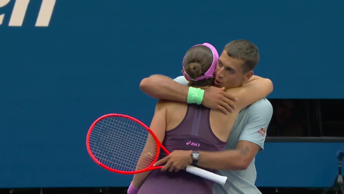 Belinda Bencic and Flavio Cobolli impress en route to a 4-2, 4-2 win over Townsend/Zverev!