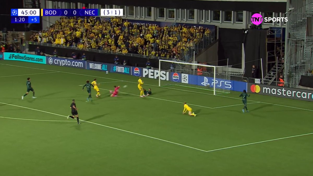 O Bødo abriu o placar com Bjørkan! 🇳🇴🟡⚫ Auklend tirou do goleiro e deixou o lateral de cara pro gol pra fazer o 1º. 💥 BODØ/GLIMT x N.E.C. É AO VIVO na @tntbr, no Youtube da TNT Sports e @hbomaxbrasil ( #CasaDaChampions #MFM #HBOMax 🎙️ André Henning