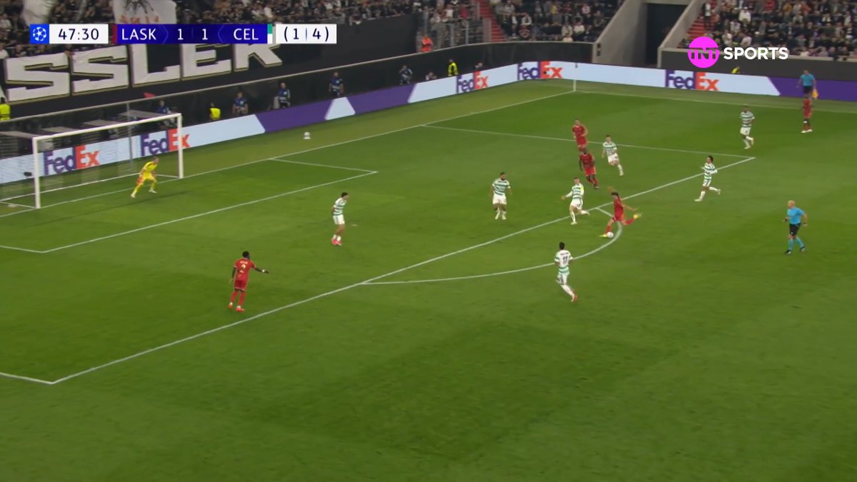 O LASK VOLTOU PARA A PARTIDA E AINDA SONHA COM A VAGA! Será que dá? ⚽👀 Assista agora a LASK x Celtic no Space e na HBO Max! #MFM #CasaDaChampions #HBOMax 🎙️: Victor Lopes