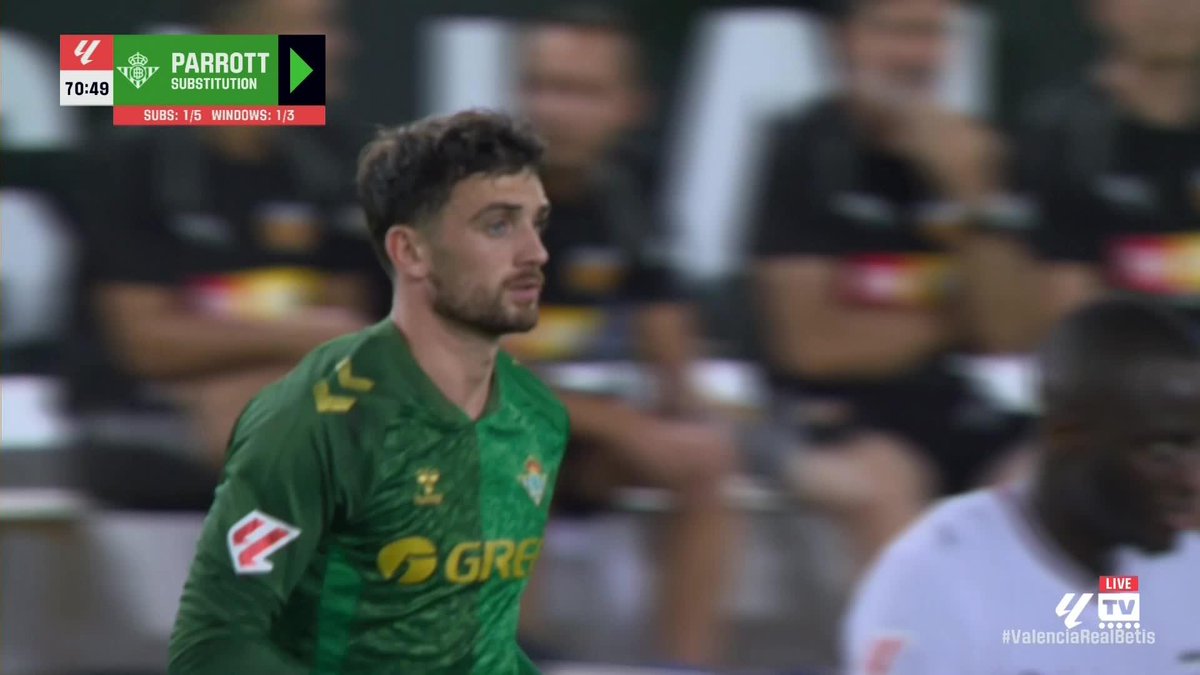 Beautiful moment Go on Troy Parrott 💚🦜