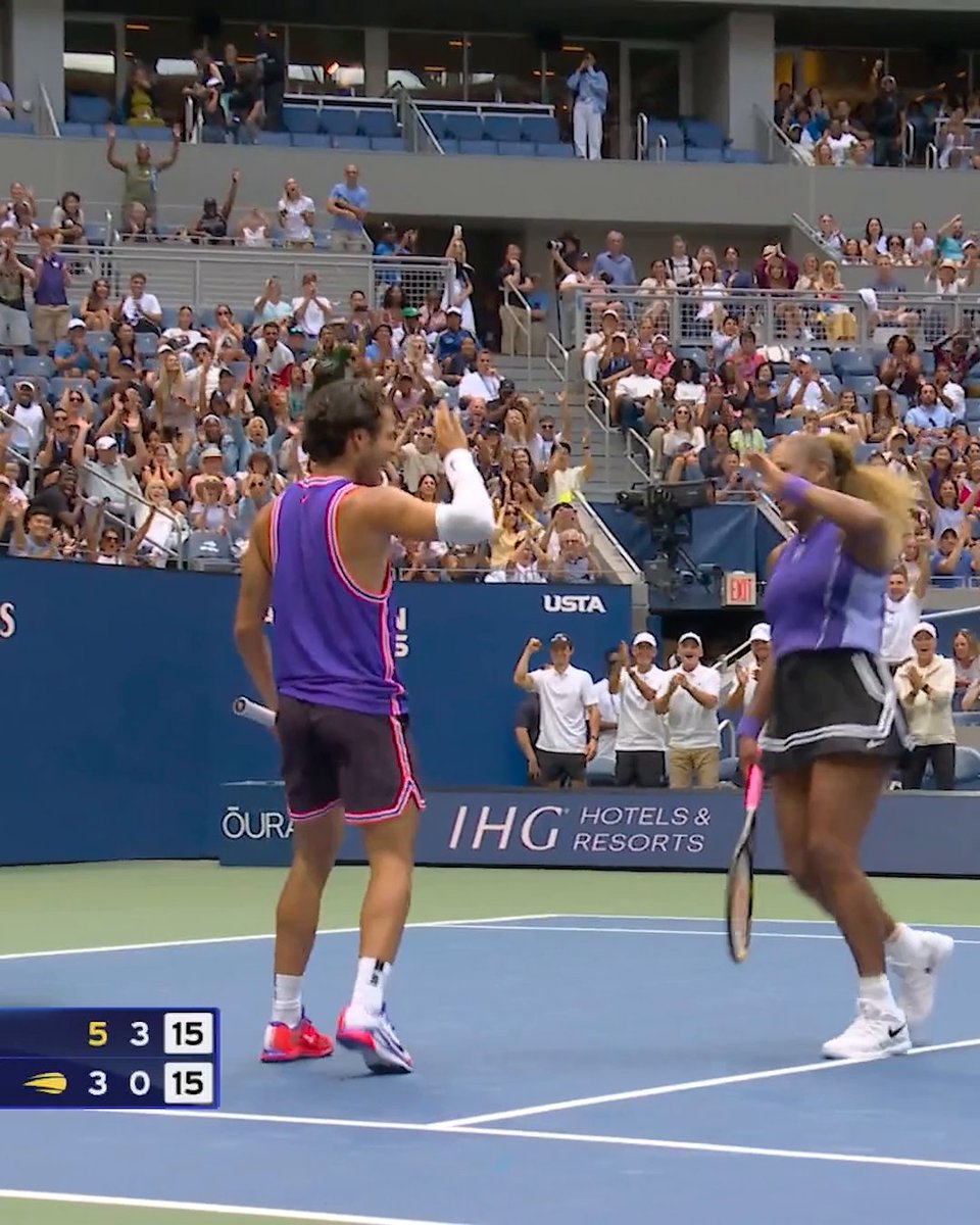 UNBELIEVABLE POINT 😱 Carlos Alcaraz and Serena Williams put on a show 🔥