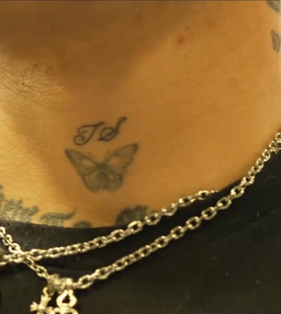 Tiffany Stratton’s boyfriend, Shady shows off the tattoos he got of her on his neck and arm recently.