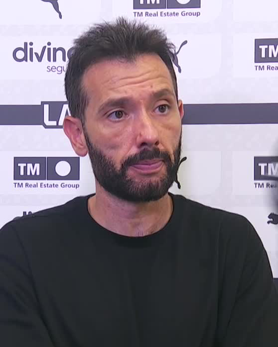Carlos Corberán, agradecido con el apoyo de Mestalla "Sin ellos no hubiéramos aguantado el ritmo hasta el último segundo" #LALIGAenDAZN ⚽