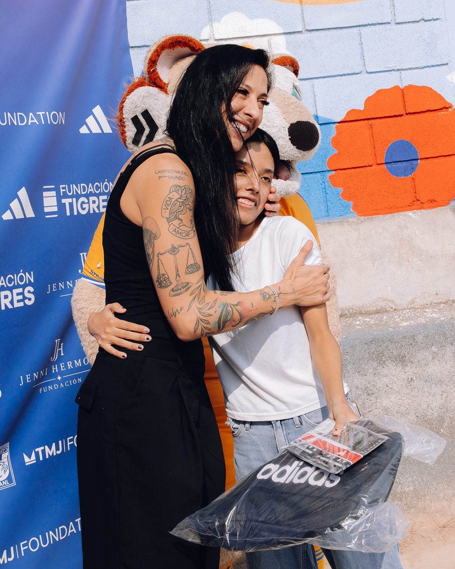 🎥💛 Así vivimos junto a Jenni Hermoso, Fundación Tigres y TMJ Foundation un gran evento para celebrar la rehabilitación de un nuevo espacio deportivo y seguro para 45 niñas.