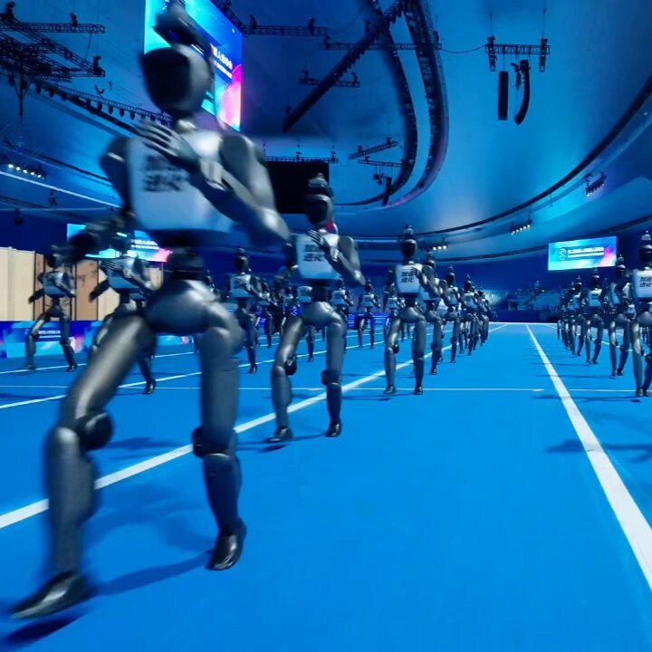 What happens when robots step onto the sports field? At the second World Humanoid Robot Games in #Beijing, robots are getting stronger, faster, more agile and more capable — even breaking some human-set records. A glimpse of how innovation keeps pushing the limits.