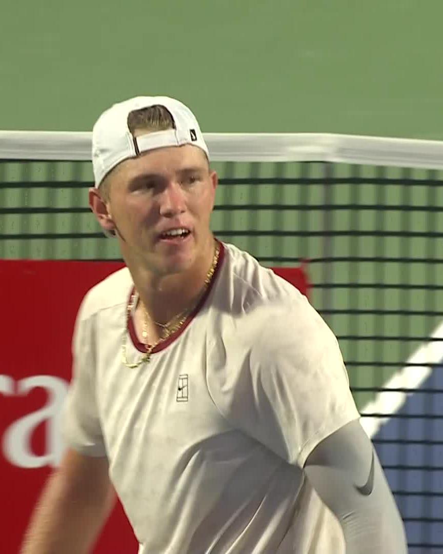 Huge win for Martin Damm! The young American defeats top seed Medvedev 7-5, 6-3 to secure his place in the Round of 16 in Winston-Salem Open!