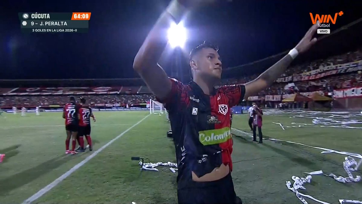 🔴⚫⚽¡GOLAZO DE JAIME PERALTA! Con el pecho, Jaime Peralta apareció para abrir el marcador y poner el 1-0 de Cúcuta Deportivo sobre Alianza Valledupar. 📺Mira #LALIGAxWIN en nuestra pantalla de Win, Win+Fútbol y