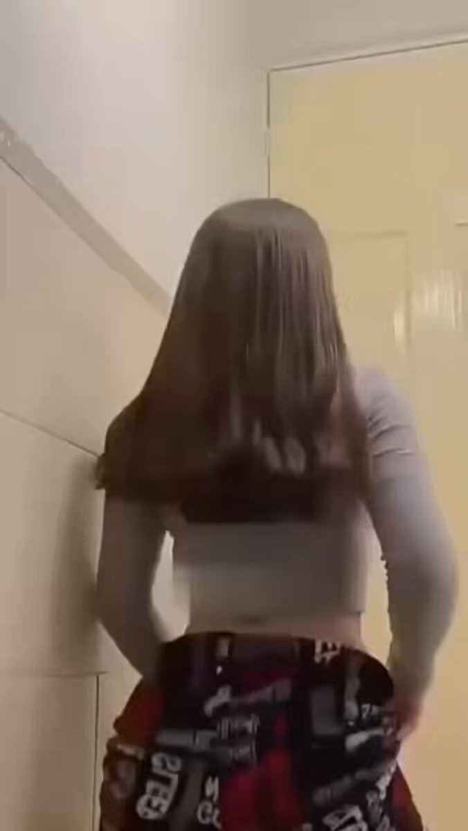 وضعي قدام اخوي ديثته عليها😭خخً