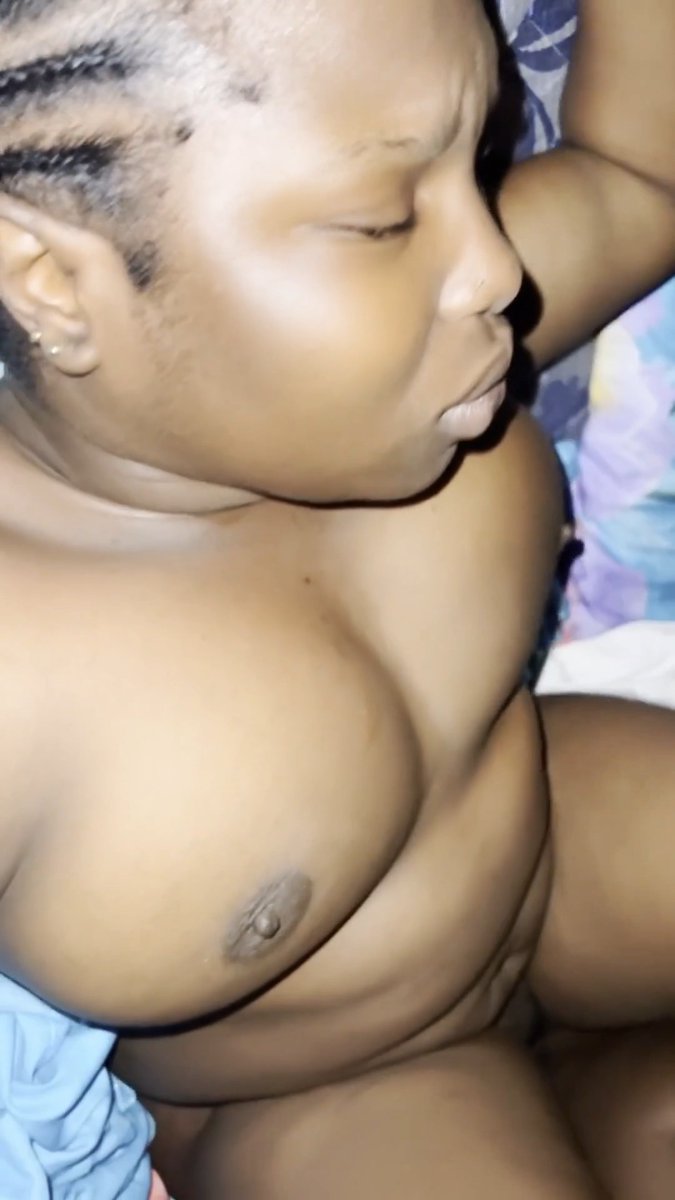 Curved 🍆 and he’s really a cute guy👅🥵💦