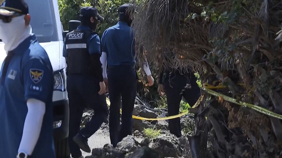 韓国・済州(チェジュ)島で行方不明届が出された人が相次いで遺体で発見され、警察の対応に疑問の声が高まっている。