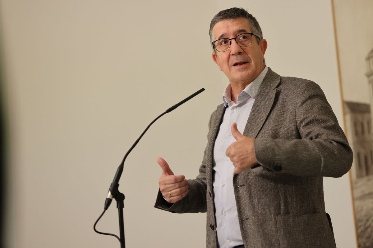 Lo que está haciendo la oposición es de una falta de sensibilidad y de humanidad absoluta. Es inaceptable que el PP busque rédito electoral y promueva discursos que rozan la xenofobia, en lugar de colaborar y arrimar el hombro por el bienestar de la ciudadanía. Menuda oposición que mira por su país...