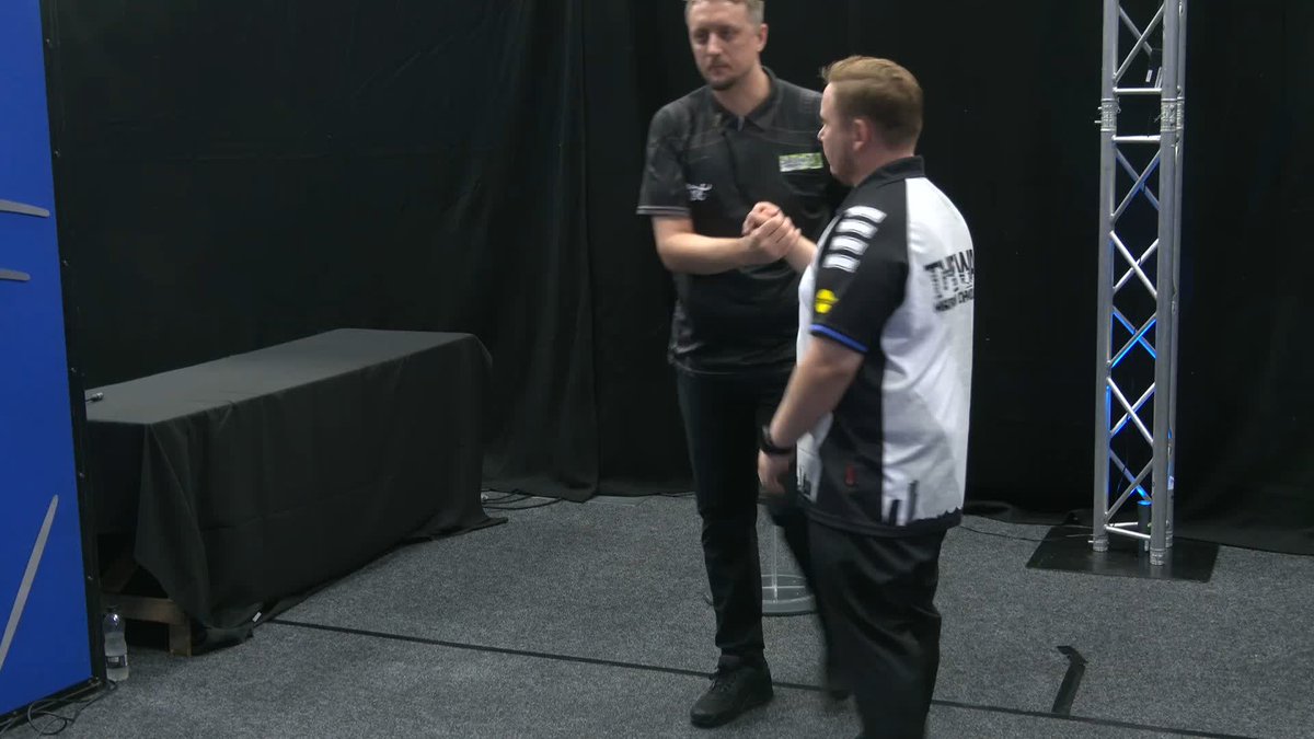 SCHINDLER'S ON FIRE! 🔥 The Wall kicks things off with a monster 109.52 average, beating Jack Aldridge 6-1! Starting as you mean to go on, Martin? 👀 📺 #PC28