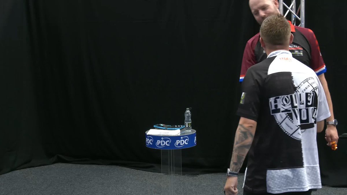 DOBEY DEMOLISHES DEKKER! Chris Dobey averages over 103 to sweep aside Cor Dekker and open his title challenge at Players Championship 28! 📺 #PC28