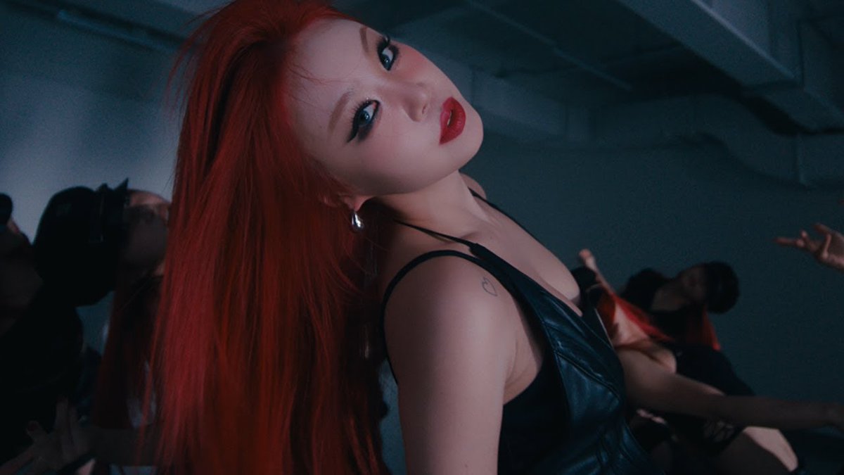 1 year ago, SOOJIN made her comeback with the single “BADITUDE” after more than a year on hiatus. Since then, she hasn’t had another comeback and has gone on hiatus once again. BRD TREAT SOOJIN BETTER #FreeSOOJINfromBRD @brd_entofficial