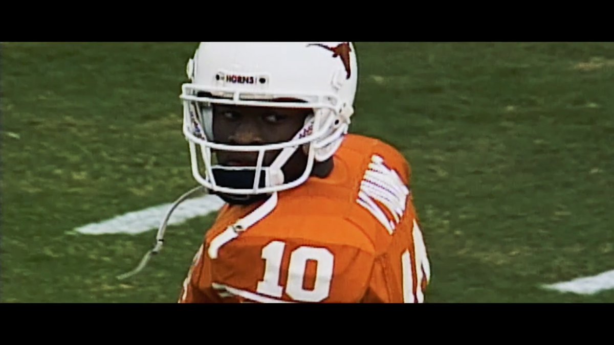 Vince Young days until kickoff 🤘 Mr. Young