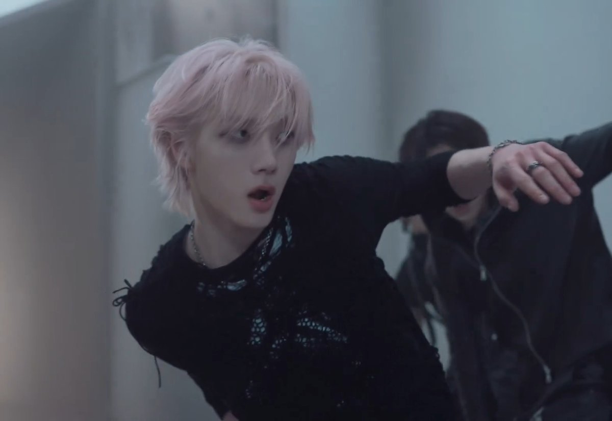 eu sei que o kpop morreu quando nao deram atenção o suficiente pre viral