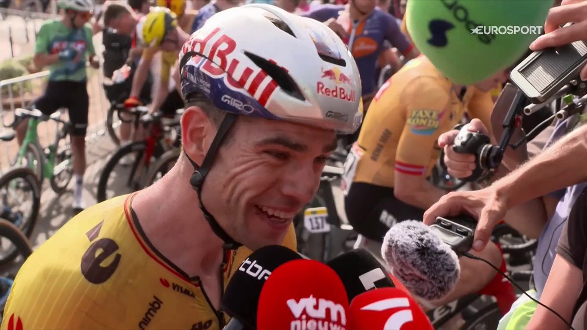 Van Aert ha perdido sus gafas nuevas en plena carrera 😬 "No soy como Pogacar, no puedo estrenar gafas todos los días. Si alguien las encuentra que me las devuelva, por favor" 😂 #LaVuelta26