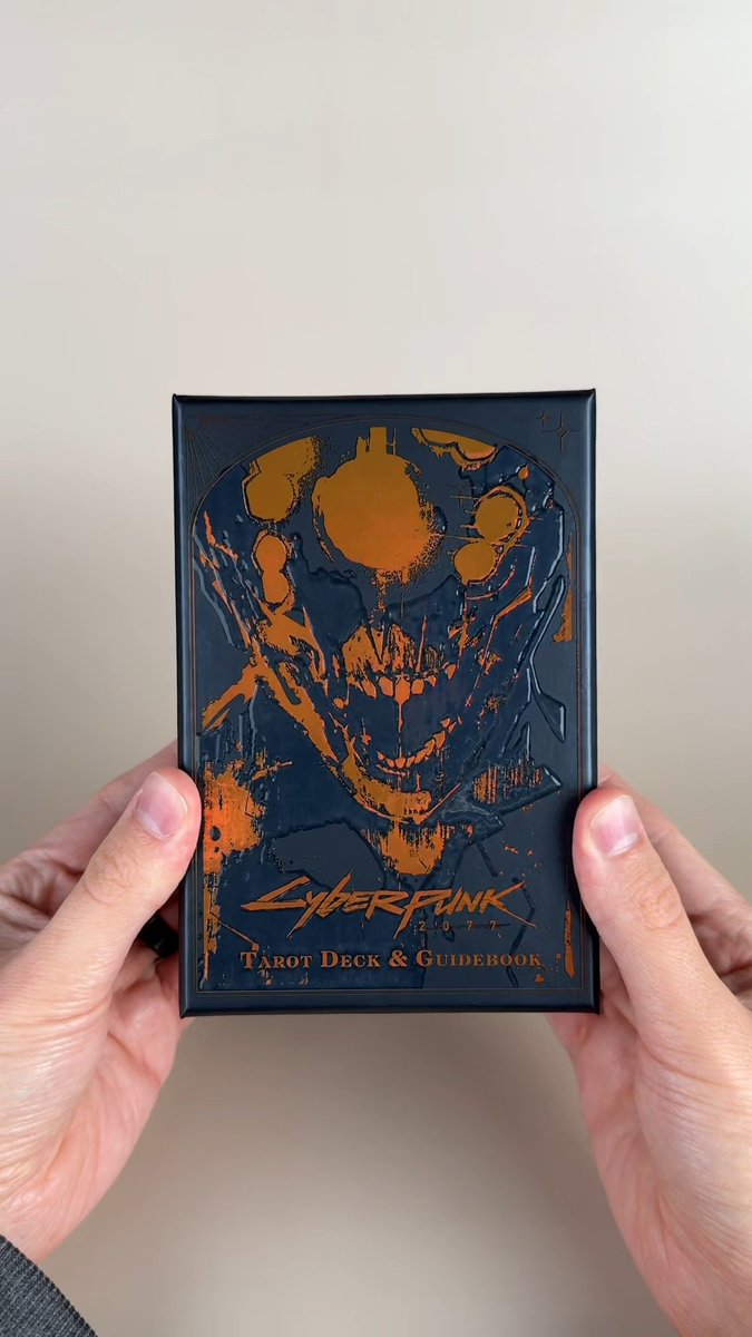 Find your way up from the gutter as we take a first look at the Cyberpunk 2077 Tarot Deck & Guidebook, featuring 78 tarot cards! Seek your path in the Night City by pre-ordering this today! Dark Horse Comics #Cyberpunk #Cyberpunk2077 #Tarot