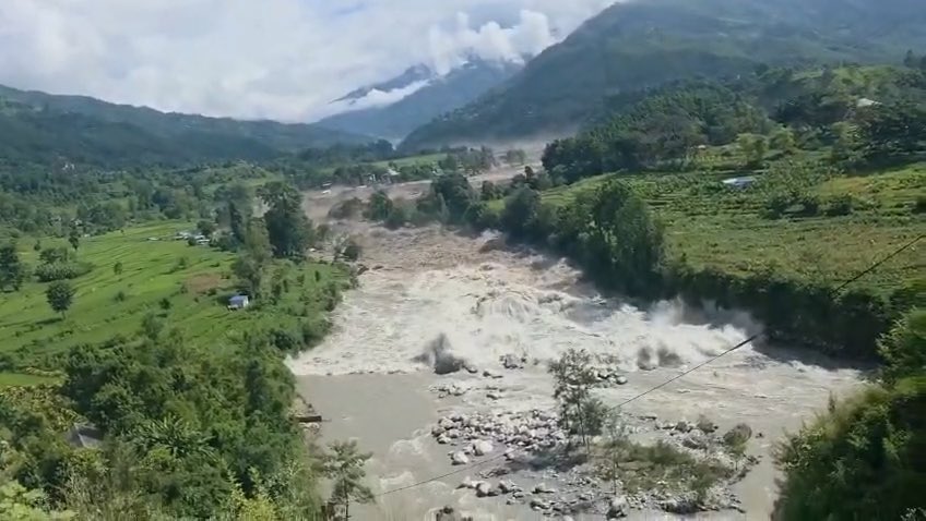 NEPAL FLOOD: LIVE VISUALS FROM DHADING Terrifying live footage captures the moment floodwaters suddenly surge through Dhading, Nepal.