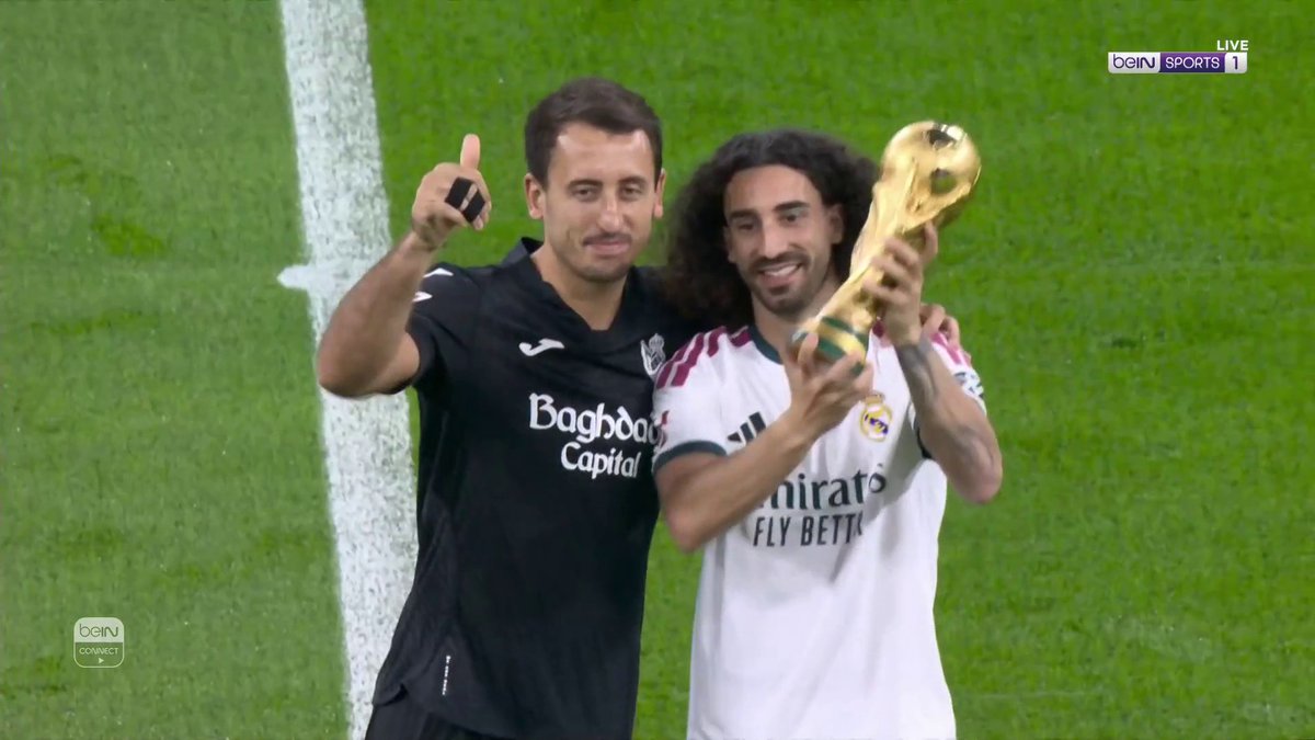 تقديم أويارزابال وكوكوريا متوجين بكأس العالم وسط تصفيق الجماهير 🏆🇪🇸 #الدوري_الإسباني