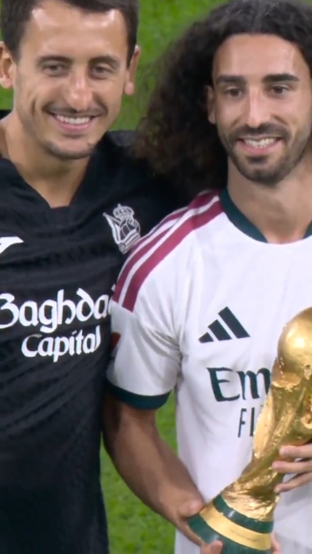 🙌 El Bernabéu, rendido a los CAMPEONES DEL MUNDO Marc Cucurella y Mikel Oyarzabal. RealMadridRealSociedad | LALIGAEASPORTS | VUELVELALIGA | BehindLALIGA