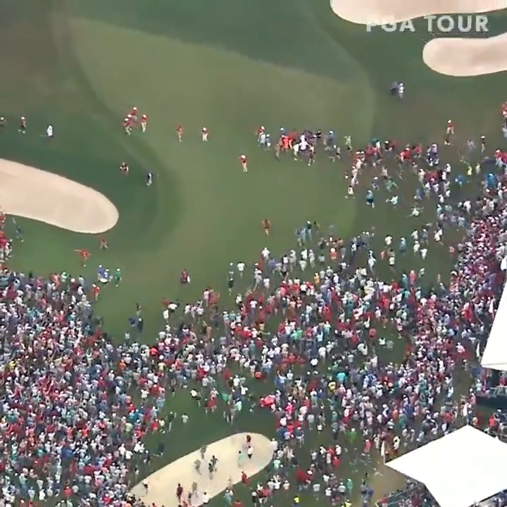 Never forget when Tiger Woods captured his 80th win and first victory on the PGA Tour in 5 years at East Lake in 2018 🐅 TWLEGION
