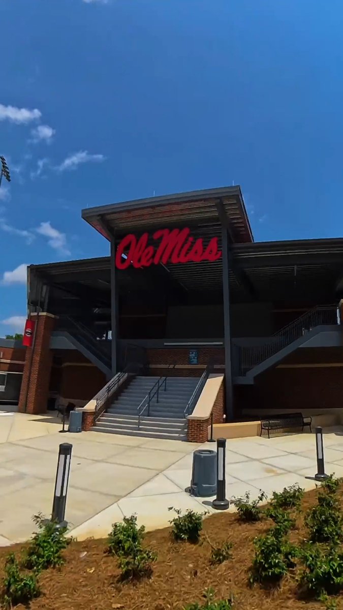 There's no place like Oxford 🤩‼️ #HottyToddy | #CometotheSip