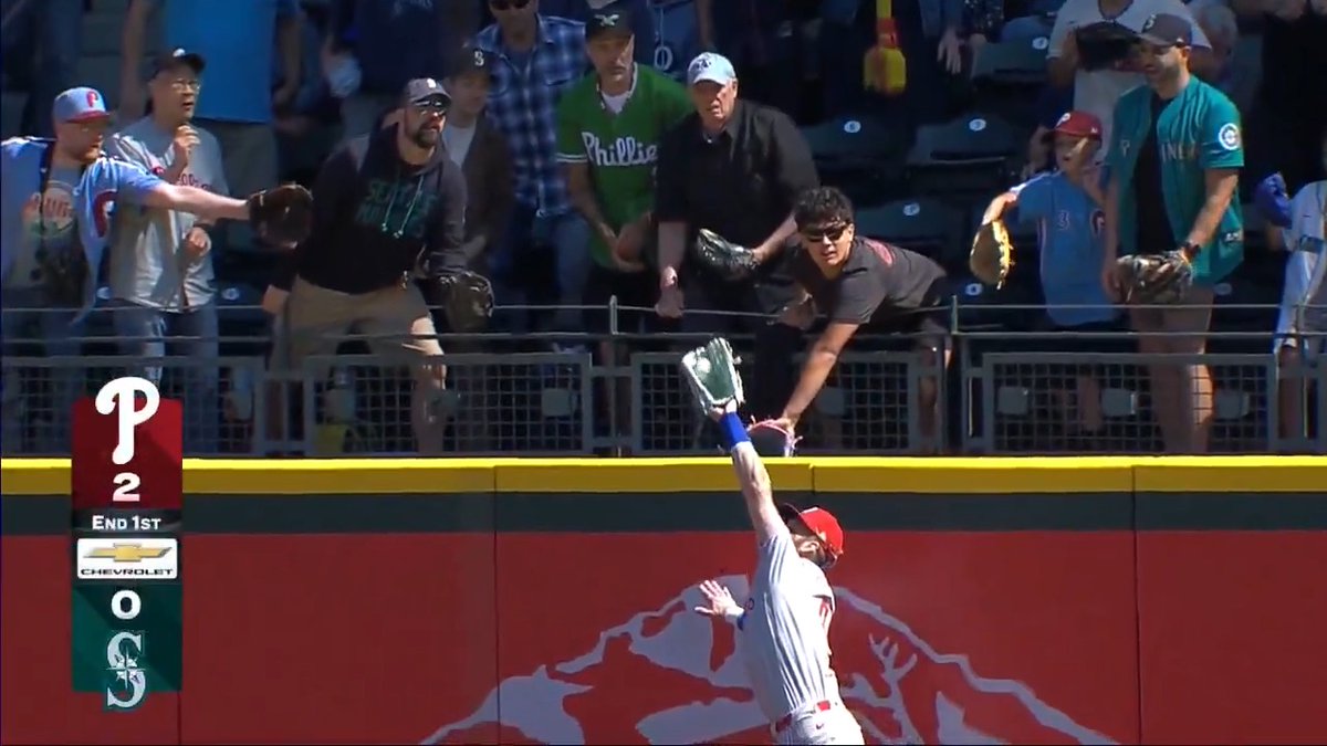 Bryce Harper is getting it done with the glove too 😤