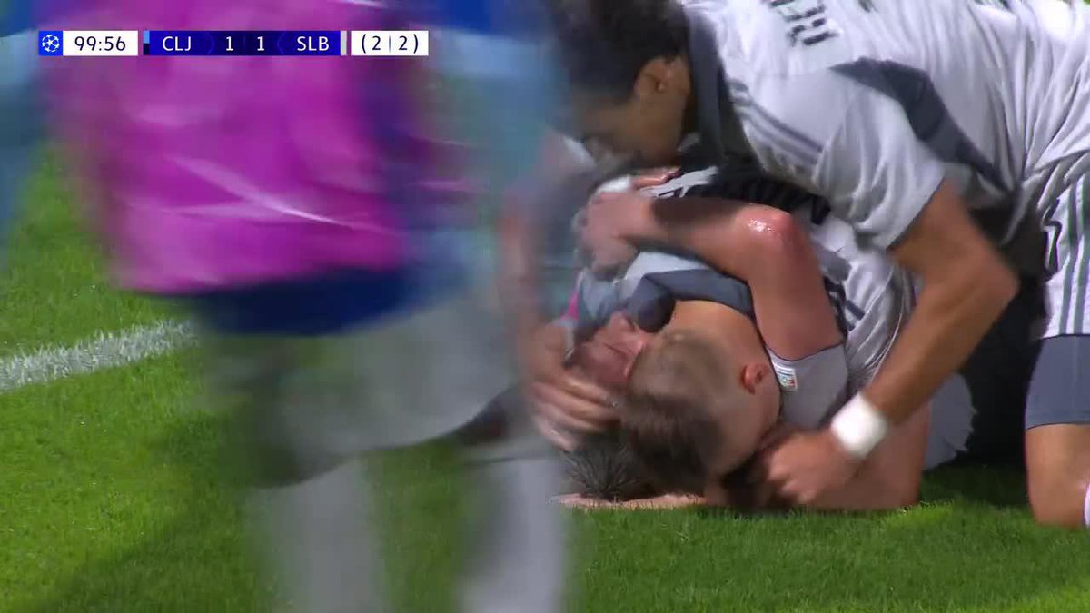 🇵🇦 ASISTENCIA EN LA IGA, GOLAZO EN LA VUELTA ¡¡`FULO` MARTÍNEZ LE ESTÁ DANDO EL PASE AL SLOVAN CON UN GOLAZO AL 100'!! HISTÓRICO LO DEL PANAMEÑO🤩🔥 ▶️ Mirá la 🏆 #ChampionsLeague en el Plan Premium de #DisneyPlus