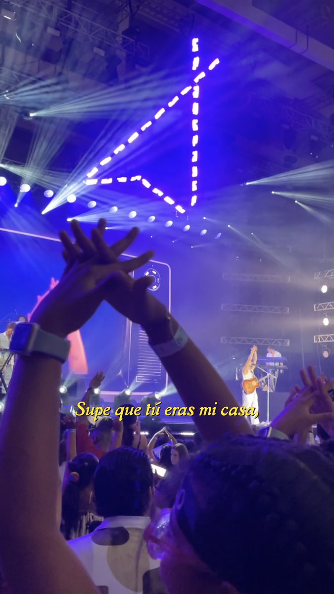 Supe que tú eres mi casa: Porque no es DÓNDE, sino QUIÉN te abraza. Yo entendí quién soy cuando descubrí con quiénes me siento yo mismo, parte de algo más grande, en casa, en familia Siento que por fin pude poner en palabras y en canción el espíritu de LA TRIBU!! Una cancion para ustedes ⛺️ se llama El Cisne 🦢 de mi nuevo álbum Para Cuando Sean Mayores 💿 que sale el 9 de septiembre