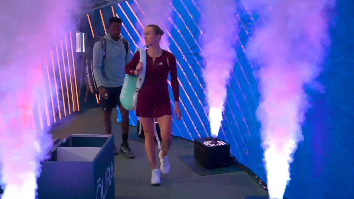 Semifinal 1️⃣ 🔜 It's Svitolina/Monfils 🆚 Bencic and Cobolli in the first mixed doubles semi 👀