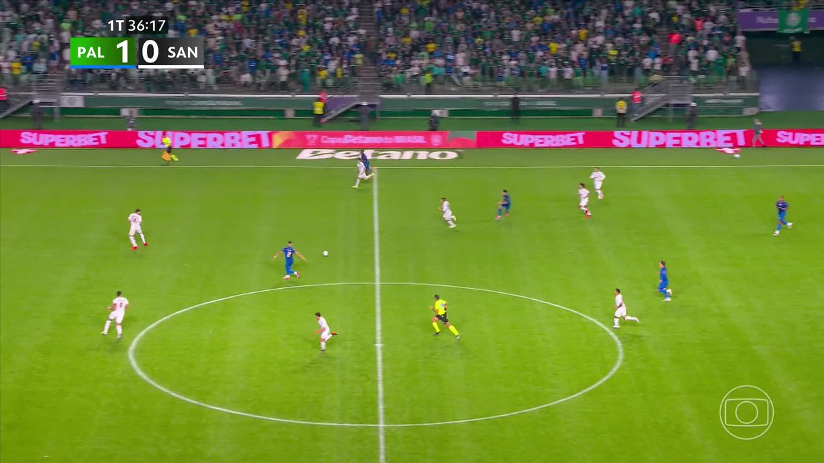 O gol perdido por Vitor Roque. 🎥 TV Globo | ge