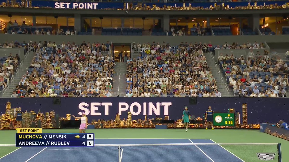 Muchova finishes it at the net! She and Mensik are one set away from the final.