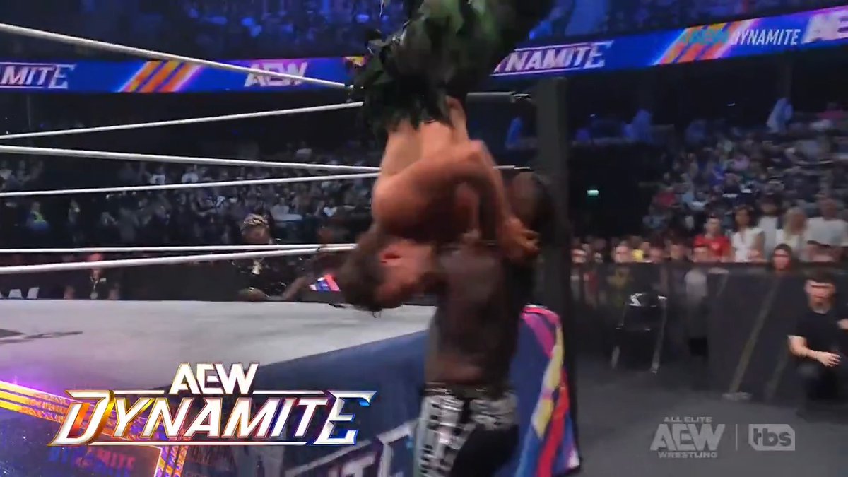 SLICED BREAD TO THE FLOOR BY @BOY_MYTH_LEGEND! Watch #AEWDynamite on TBS & HBO Max