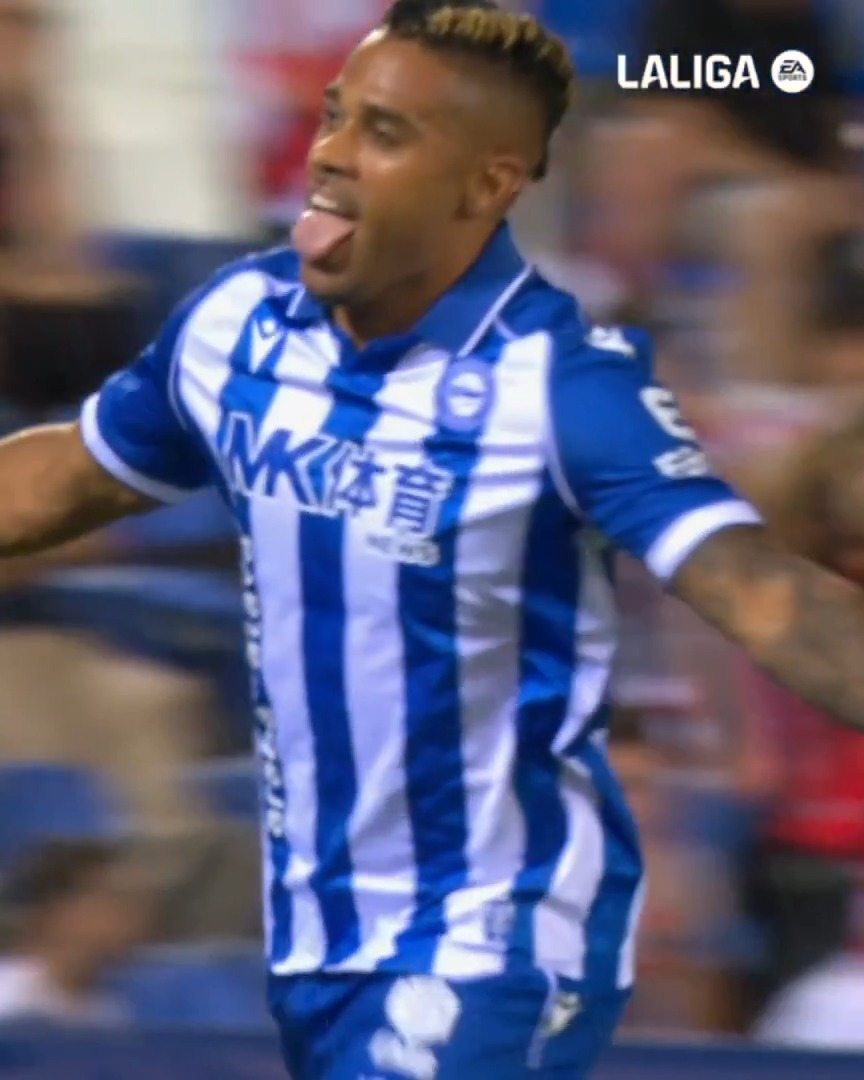 Mariano Dรญaz: 2/2. ๐ฏ LALIGAHighlights | RayoAlavรฉs