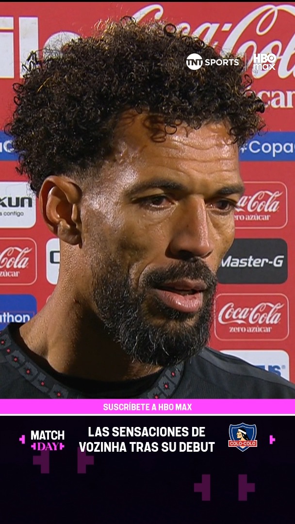 🇨🇻🤟🎙️ "Es un gran honor vestir la camiseta de #ColoColo" Estas fueron las declaraciones de Vozinha tras jugar su primer partido con el Cacique, donde terminó con valla invicta, y contó cómo fue su proceso de adaptación para llegar a este momento. ¡Disfruta la #CopaChileCocaColaZeroAzúcar 2026! Suscríbete a #TNTSportsenHBOMax 📲