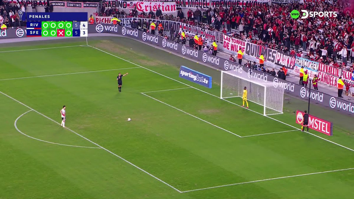 Santos Borré tuvo LA CLASIFICACIÓN para River, pero su penal pegó en el PALO… 🫠
