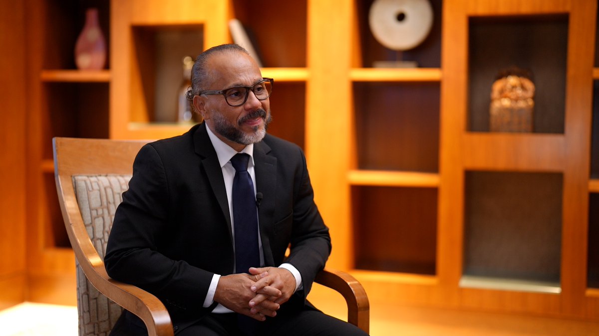 El presidente de la Asamblea Legislativa salvadoreña, Ernesto Castro, visitó China al frente de una delegación por invitación de la Asamblea Popular Nacional de China, y concedió una entrevista a CGTN Español. Embajada de la República Popular China en SV Ernesto Castro #ElSalvador #China #xw #CGTNestudio