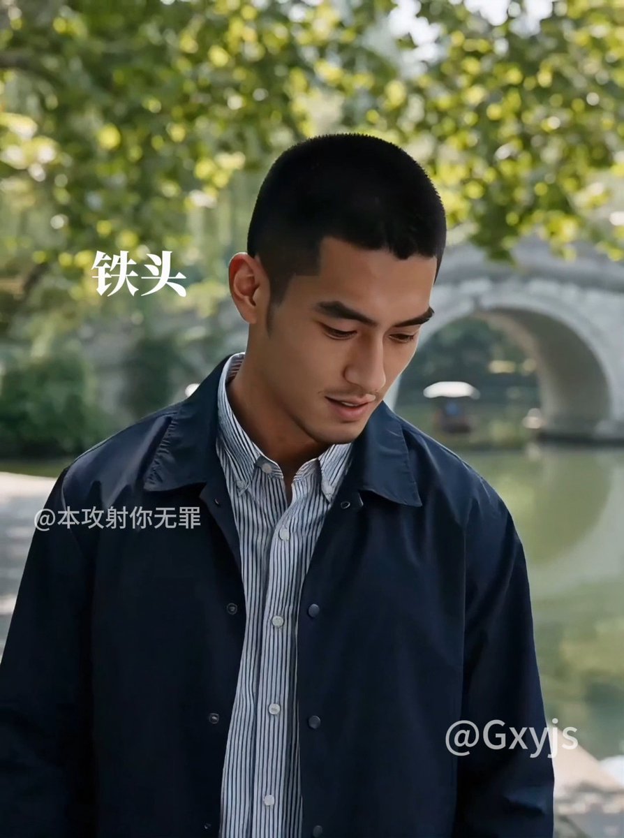 归乡遇旧少年,另一个时空的铁头和老李又相遇了!!#本攻射你无罪 #大叔 我的 创作工具,: PC 端体验所有功能,需要魔法环境打开哦。推广码:XVNVPJCBTWYM 注册成功即可获得 10 积分 + 解锁高级创作权限。做剧情,做色色都好用!!