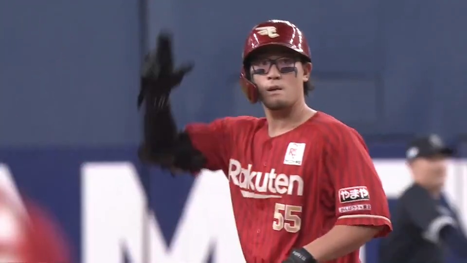 【3回表:B 0-4 E】 なおも続く1死満塁のチャンス、 #YG安田 選手の2点タイムリーツーベースヒットでリードを広げる! #RakutenEagles #強鷲革新