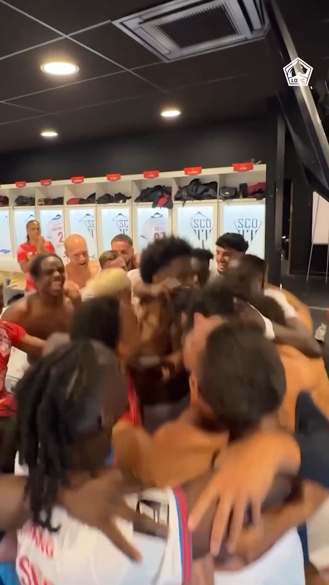Ayyoub Bouaddi's Lille team-mates finding out he had secured a move to Man City ❤️ (via LOSC)